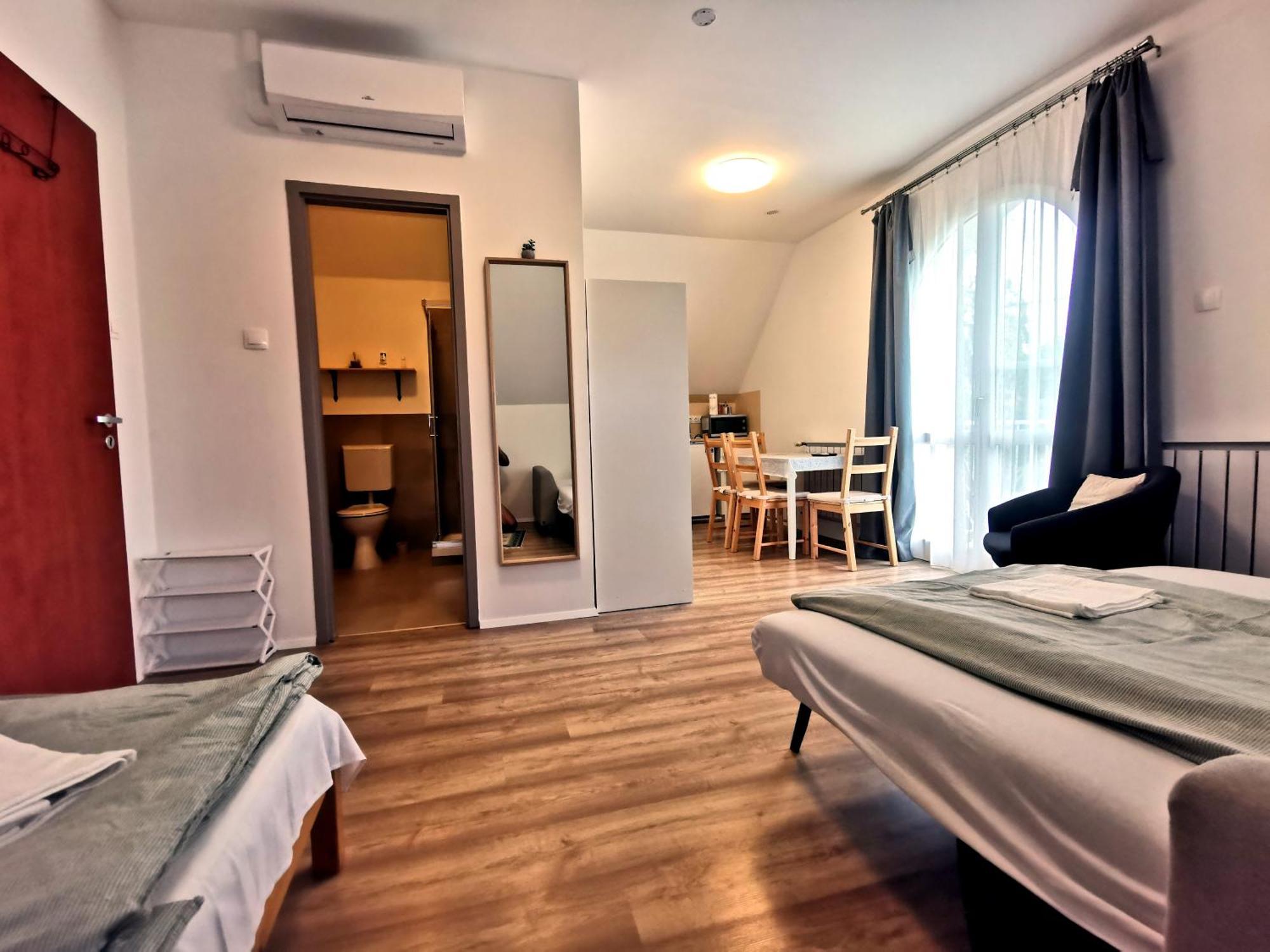 Hotel ReGoRi Ház Balatongyörök Exterior foto